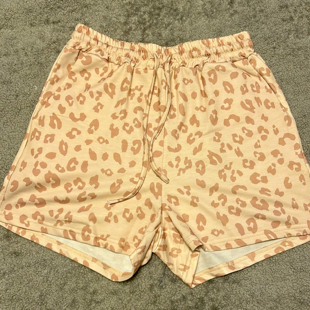 Women’s knit shorts